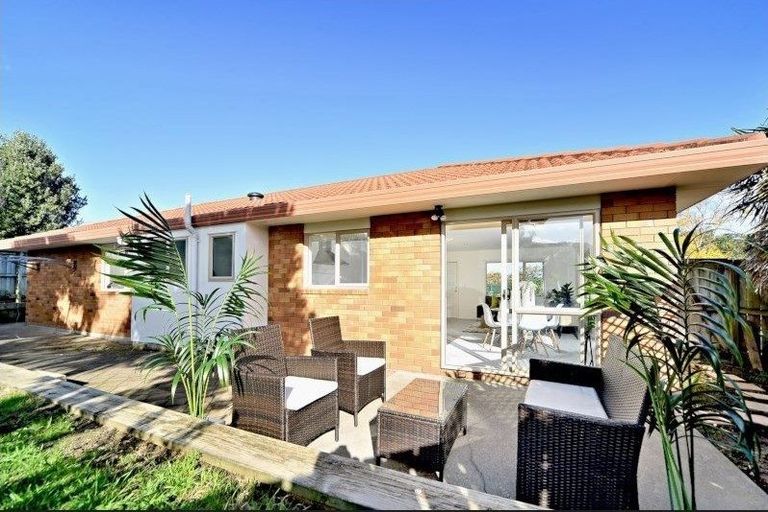 Photo of property in 8 Rebecca Rise, Weymouth, Auckland, 2103