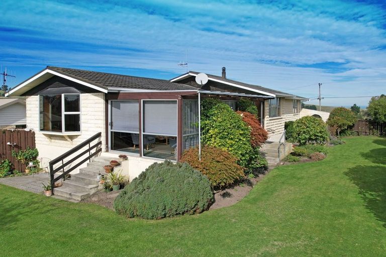 Photo of property in 19 Perth Street, South Hill, Oamaru, 9400