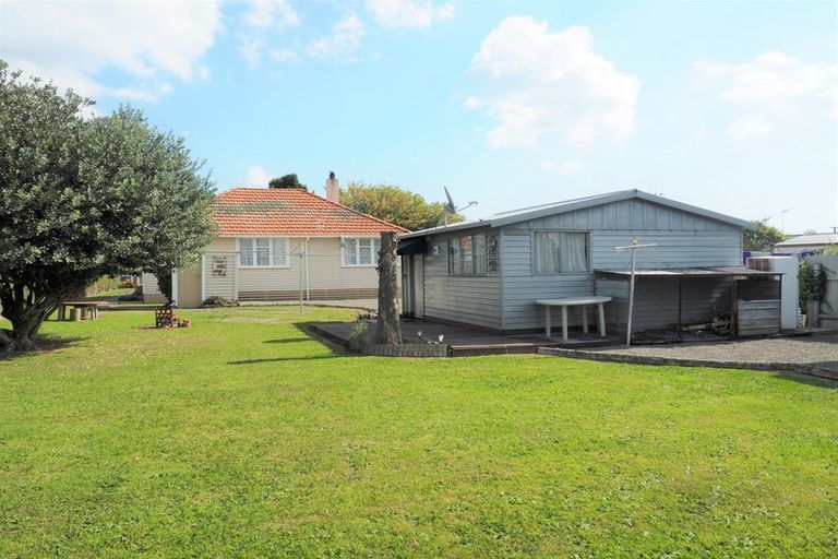 Photo of property in 77 Stout Street, Shannon, 4821