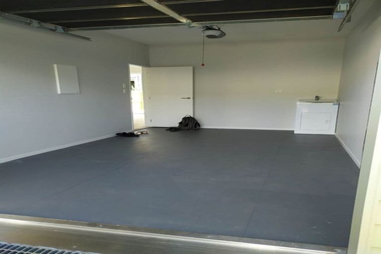 Photo of property in 31/11 Ray Small Drive, Papakura, 2110