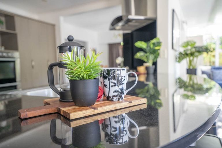 Photo of property in 4 Halswater Drive, Churton Park, Wellington, 6037