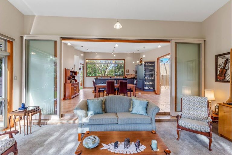 Photo of property in 15 Homewood Avenue, Levin, 5510