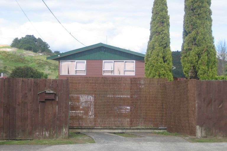 Photo of property in 4 Valley Road, Hikurangi, 0114