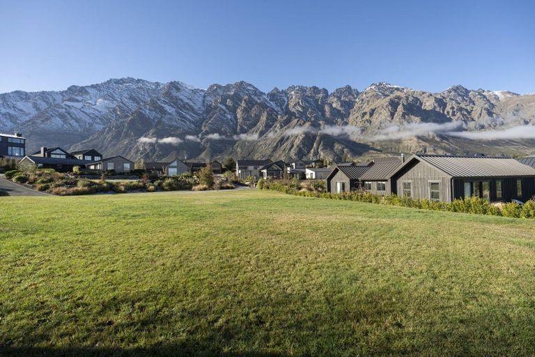 Photo of property in 4 Hackett Road, Jacks Point, Queenstown, 9371