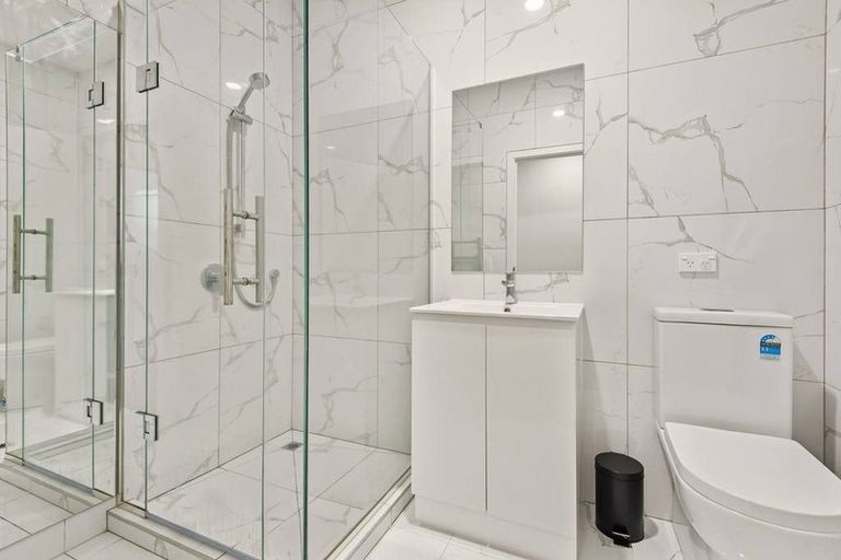 Photo of property in 15 Walsh Road, Papakura, 2110