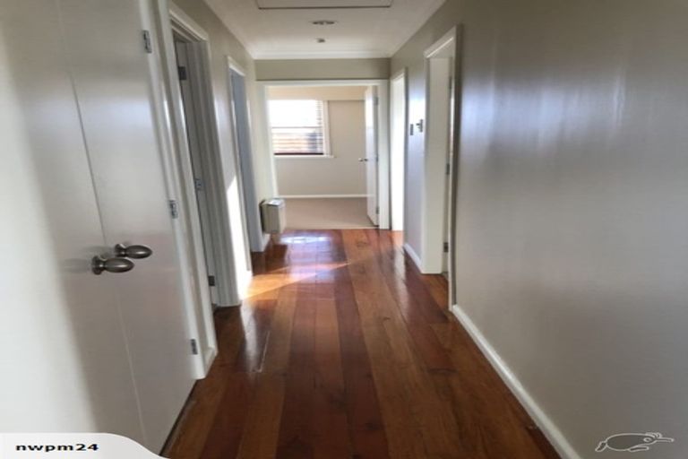 Photo of property in 28 Ridge Road, Howick, Auckland, 2014