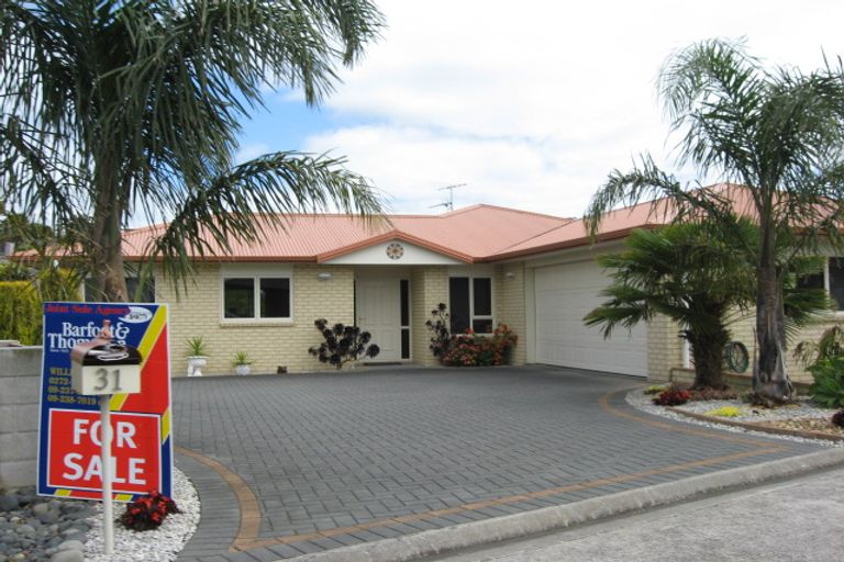 Photo of property in 1 Ridgeway Road, Pukekohe, 2120