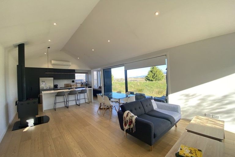 Photo of property in 5 Kotuku Lane, Jacks Point, Queenstown, 9371