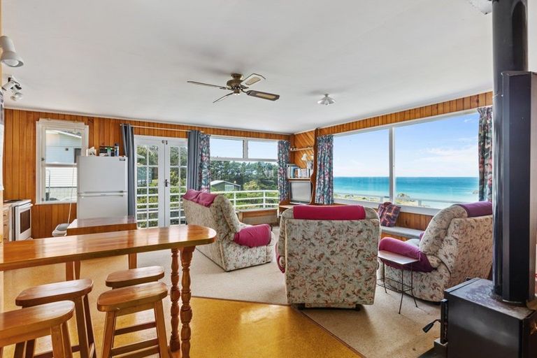 Photo of property in 5 Ben Avon Grove, Cape Palliser, Pirinoa, 5772