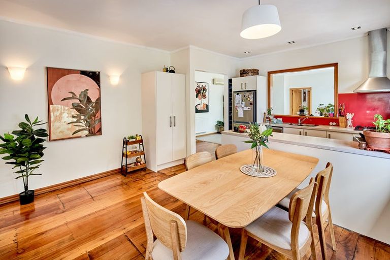 Photo of property in 11 Albemarle Road, Northland, Wellington, 6012