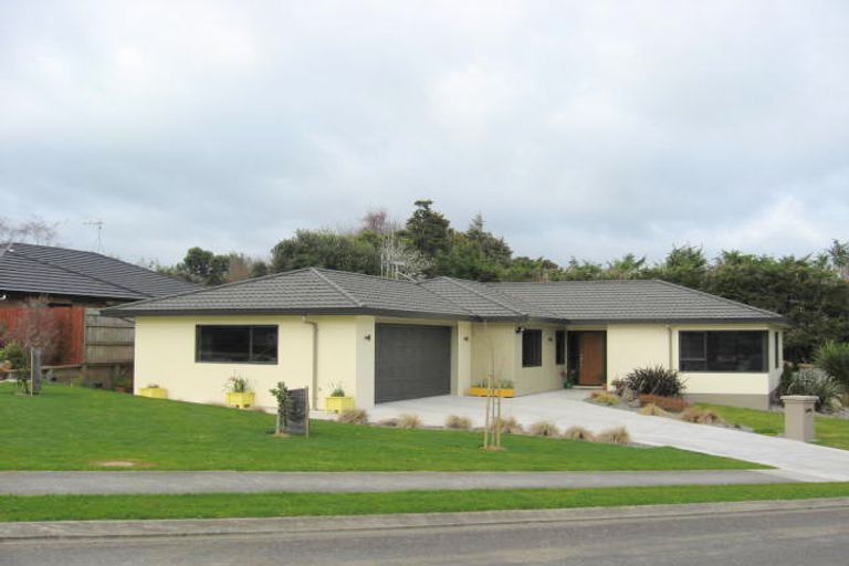 Photo of property in 4 Claremont Rise, Levin, 5510