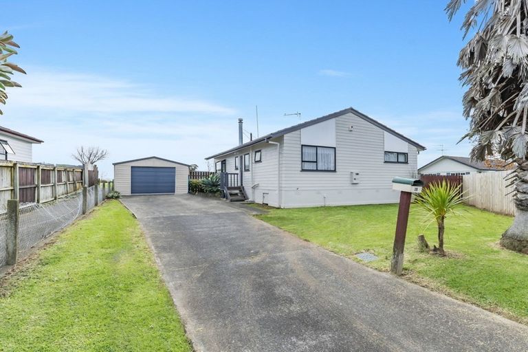 Photo of property in 20 Anglers Way, Wattle Downs, Auckland, 2102