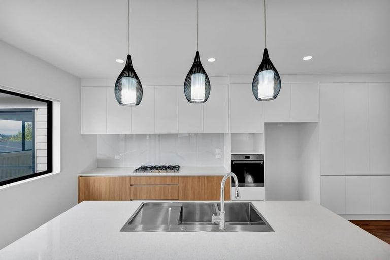 Photo of property in 2 Bellenden Crescent, Pokeno, 2402