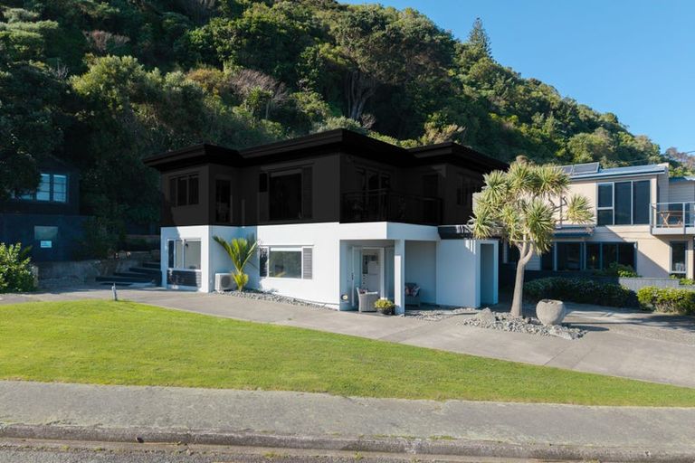 Photo of property in 85 Moana Road, Plimmerton, Porirua, 5026