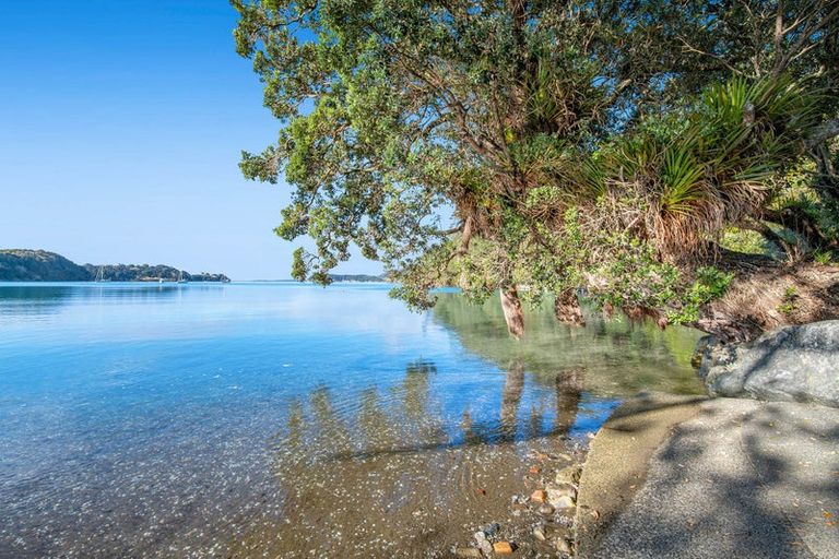 Photo of property in 52 Ridge Road, Mahurangi East, Warkworth, 0982