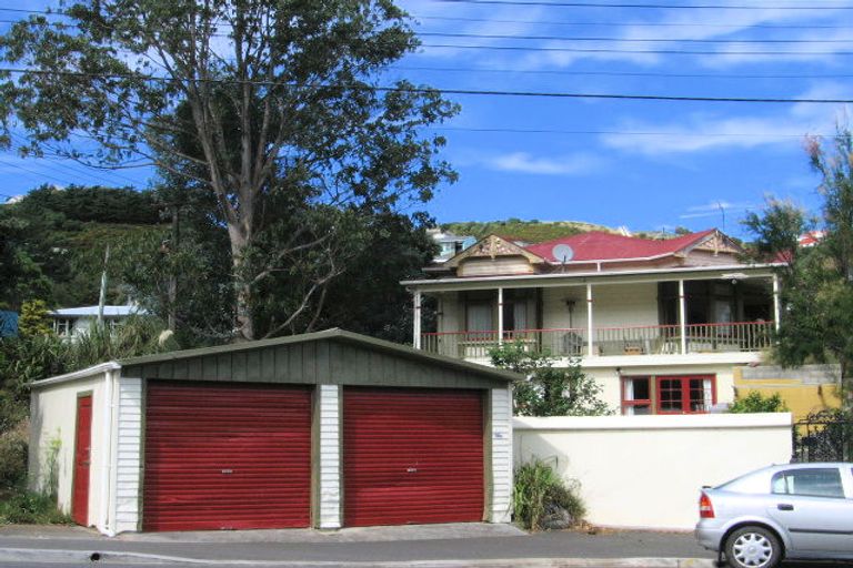 Photo of property in 4 Albert Street, Island Bay, Wellington, 6023