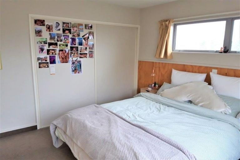 Photo of property in 27b Newnham Terrace, Upper Riccarton, Christchurch, 8041