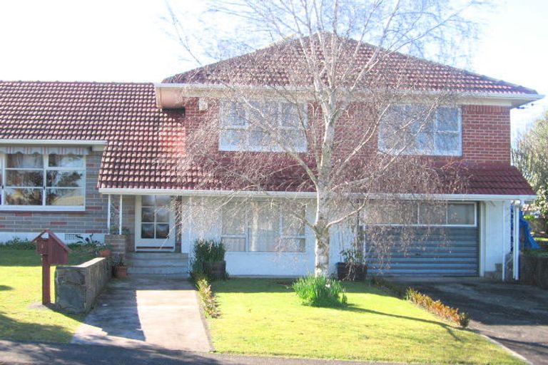 Photo of property in 1 Renwick Street, Papakura, 2110