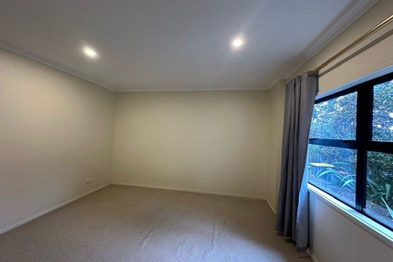 Photo of property in 36 Sea Spray Drive, Bucklands Beach, Auckland, 2012