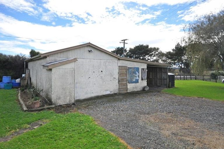 Photo of property in 143 Karioitahi Road, Waiuku, 2683