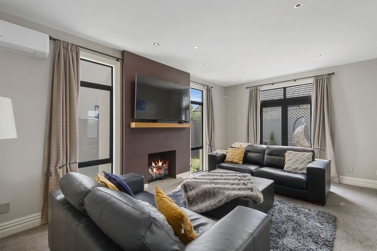 Photo of property in 85a Abberley Crescent, St Albans, Christchurch, 8014