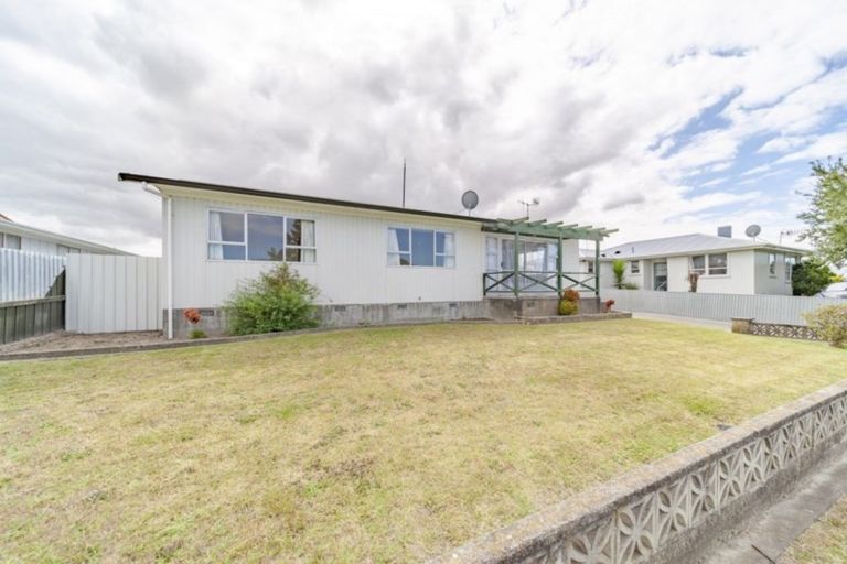 Photo of property in 52 Freyberg Avenue, Tamatea, Napier, 4112