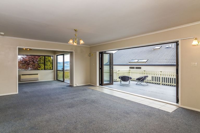 Photo of property in 2/8 Crowther Terrace, Waipahihi, Taupo, 3330