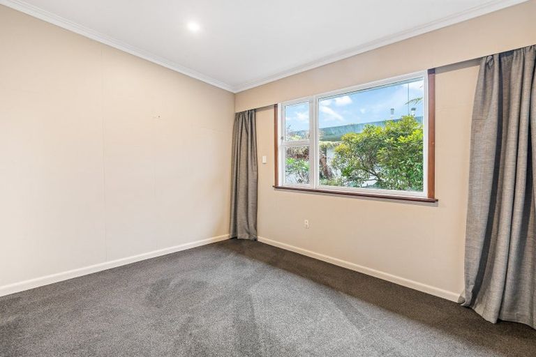 Photo of property in 15 Swansea Street, Hokowhitu, Palmerston North, 4410