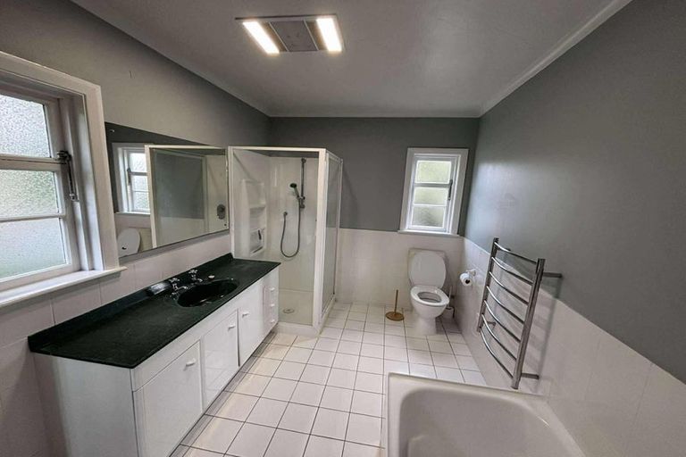 Photo of property in 72 Cashmere Avenue, Khandallah, Wellington, 6035