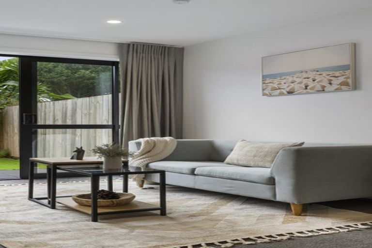 Photo of property in 6/63 Taikata Road, Te Atatu Peninsula, Auckland, 0610