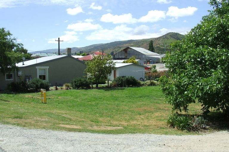 Photo of property in 131 Branxholm Street, Roxburgh, 9500