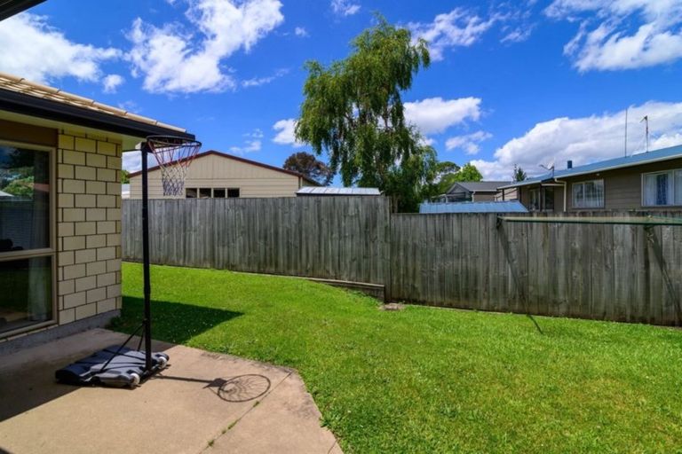 Photo of property in 4/64 Kawaha Point Road, Kawaha Point, Rotorua, 3010