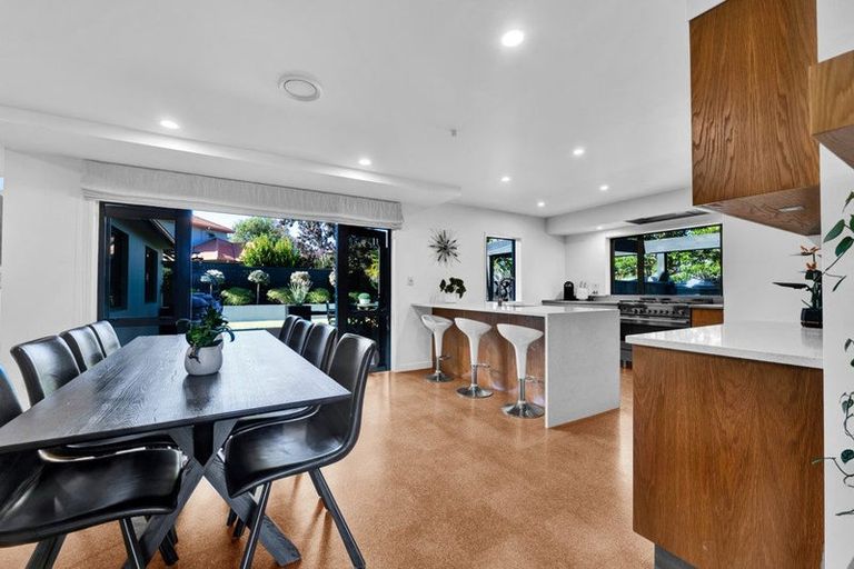 Photo of property in 5-7 Adam Lile Drive, Highlands Park, New Plymouth, 4312