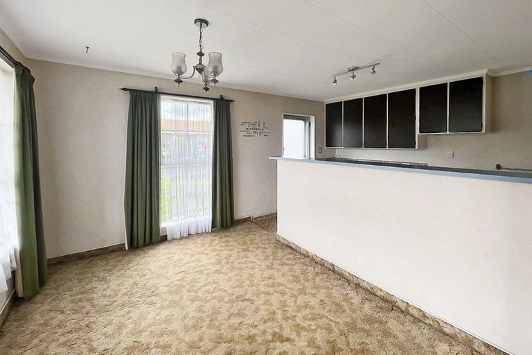 Photo of property in 4 Woodfield Avenue, Roslyn, Palmerston North, 4414