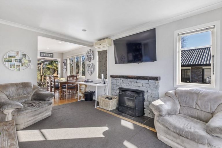 Photo of property in 17 Kingsway Crescent, Forest Lake, Hamilton, 3200