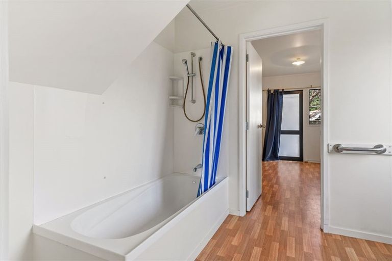 Photo of property in 12a Cove Road, Waipu, 0510