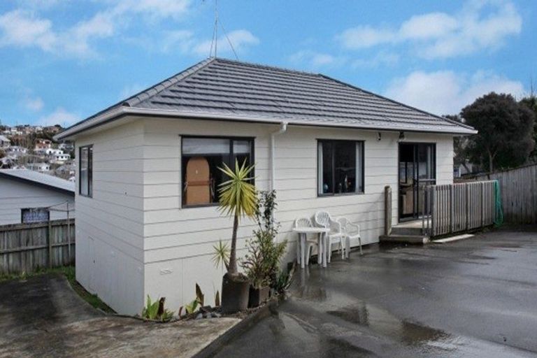 Photo of property in 97 Athena Drive, Totara Vale, Auckland, 0629