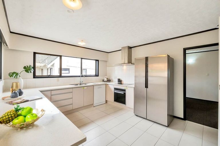 Photo of property in 155 Chelsea View Drive, Chatswood, Auckland, 0626