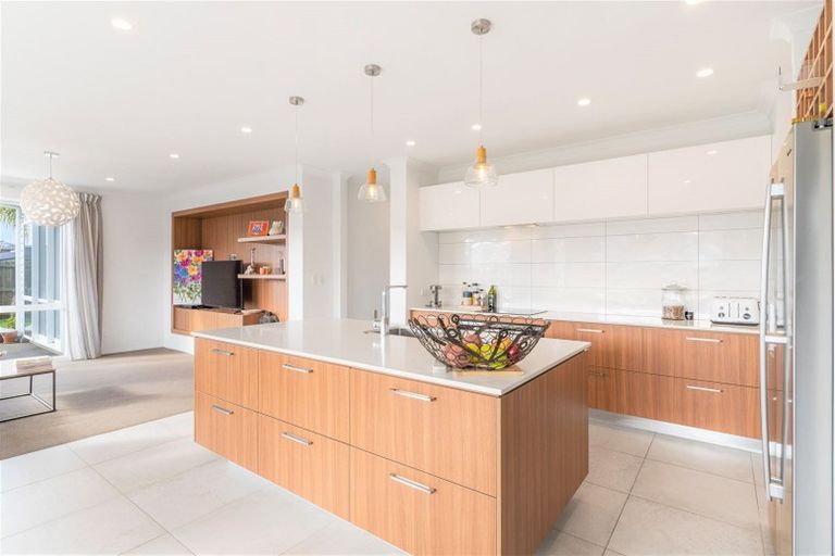 Photo of property in 5 Hooton Drive, Huapai, Kumeu, 0810