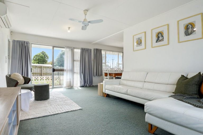 Photo of property in 1 Bay Grove, Pukehangi, Rotorua, 3015