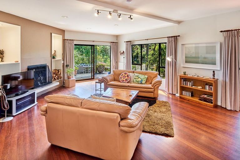 Photo of property in 18 Jeep Road, Raumati South, Paraparaumu, 5032