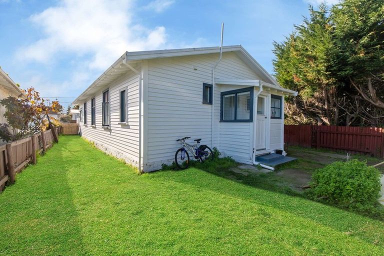 Photo of property in 1 Brunswick Road, Aramoho, Whanganui, 4500