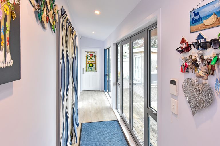 Photo of property in 14 Cordyline Road, Port Waikato, Tuakau, 2695