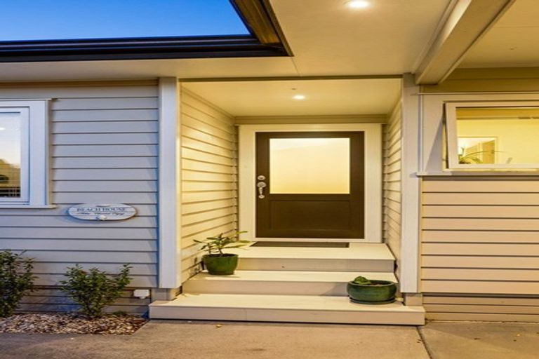 Photo of property in 25a Elizabeth Street, Orewa, 0931