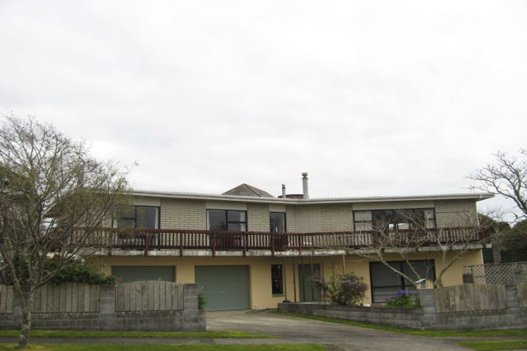 Photo of property in 5 La Salle Drive, Westown, New Plymouth, 4310