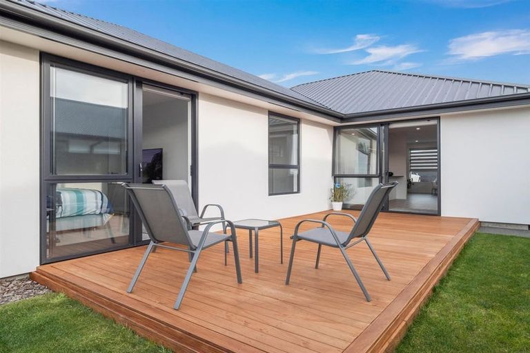 Photo of property in 7 Olearia Lane, Halswell, Christchurch, 8025