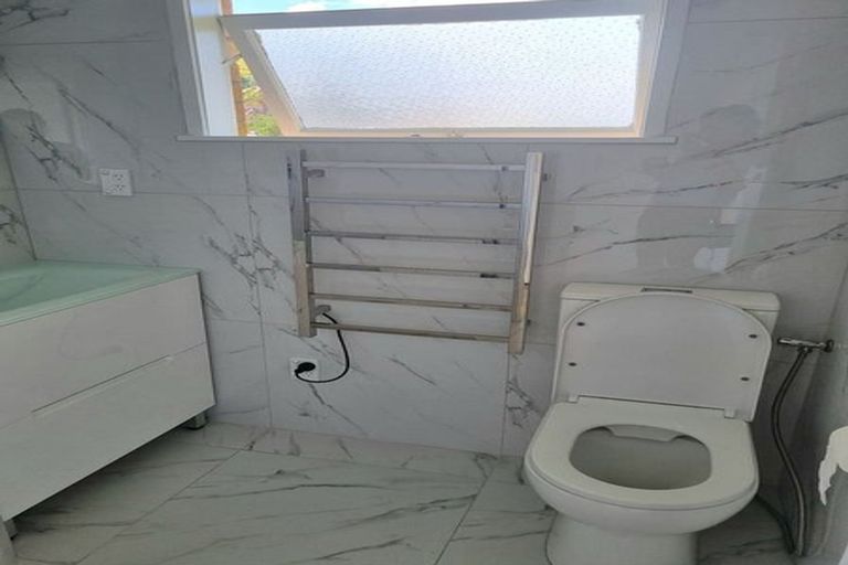 Photo of property in 1/175 Victoria Road, Devonport, Auckland, 0624