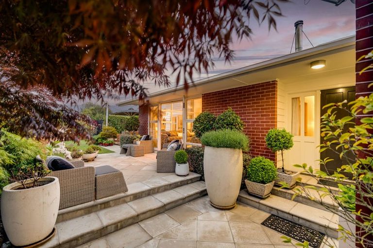 Photo of property in 10 Powell Crescent, Ilam, Christchurch, 8041