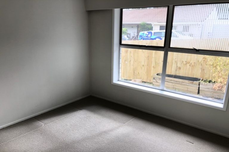 Photo of property in 2/75 Stredwick Drive, Torbay, Auckland, 0630