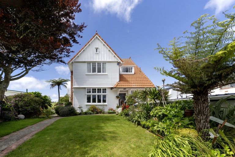 Photo of property in 14 Chamberlain Road, Karori, Wellington, 6012